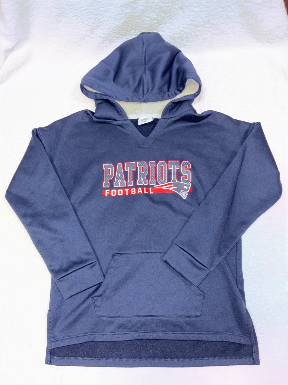 NFL team apparel New England patriots  Football girls Navy Hooded Sweatshirt med